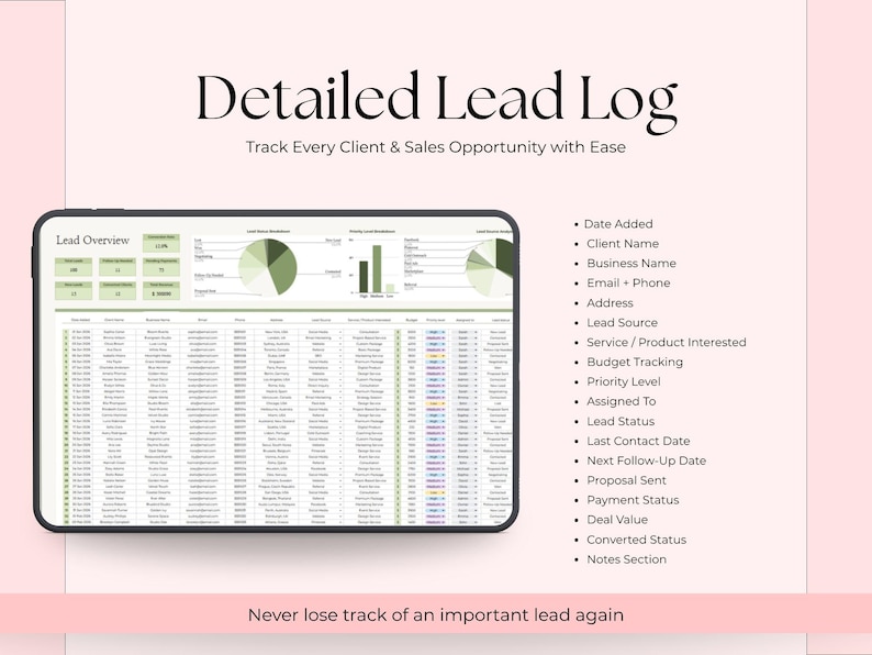 Op de afbeelding: Een digitale leadlog op een tablet, met een roze achtergrond. De log bevat velden voor klantinformatie, leadbron en follow-up data. De tekst bovenaan luidt "Detailed Lead Log". De tekst onderaan luidt "Never lose track of an important lead again."