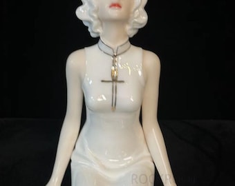 Handgemaakt porseleinen damebeeldje, elegant keramisch kunstornament, handgeschilderd vrouwensculptuurdecor