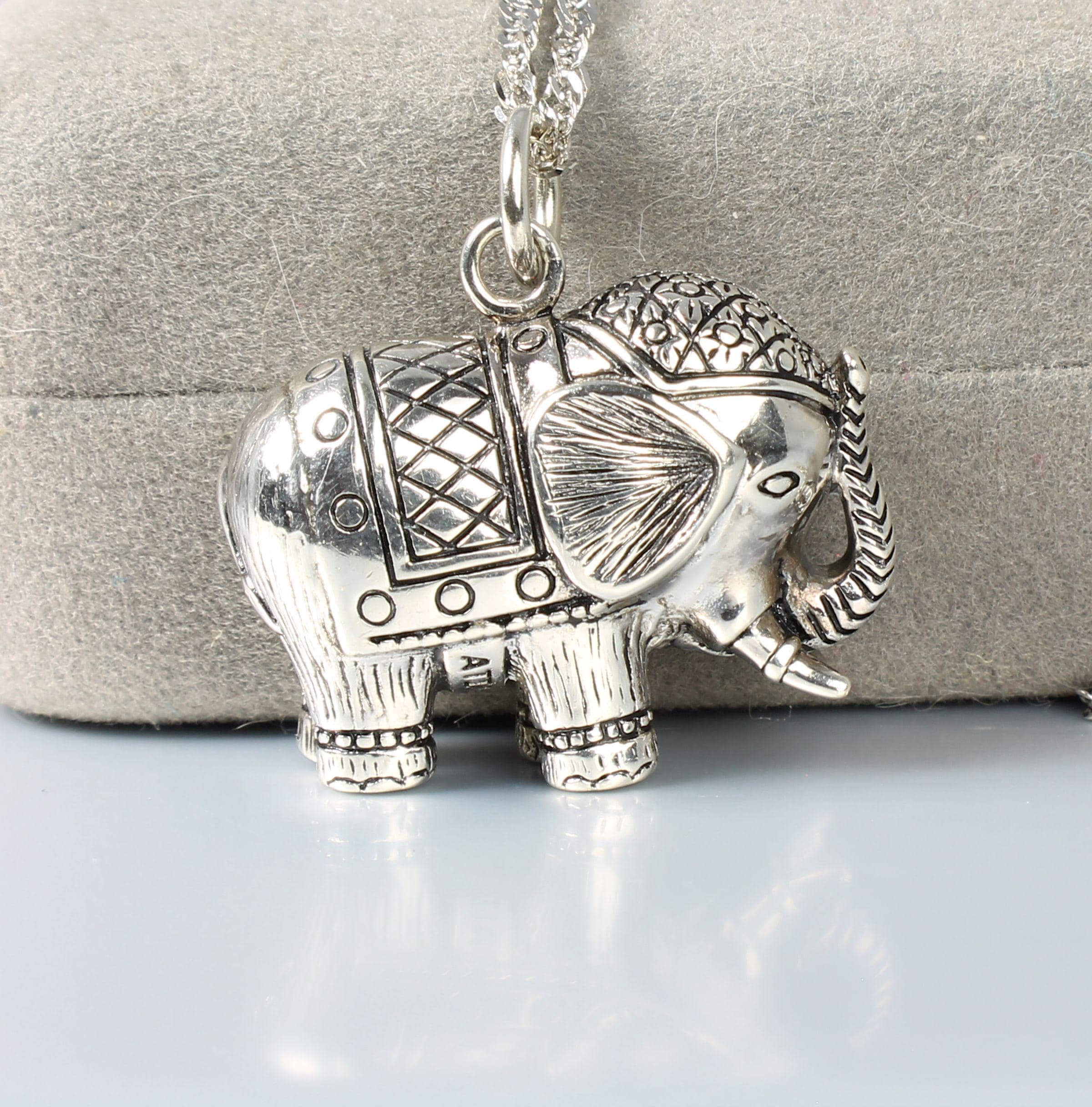 925 Sterling Silver Indian Elephant Pendant Necklace 24 Inch Rope