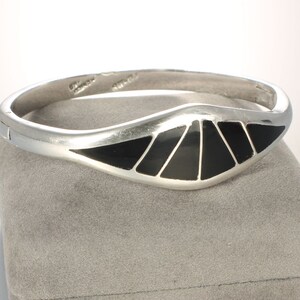 Taxco Mexico sterling silver Inlaid Onyx Hinged Bangle Bracelet, 6.5 inches, 35.1 grams