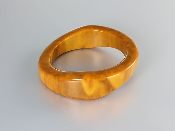 Thick Butterscotch Marbled Bakelite Bangle 7.75 i… - image 3