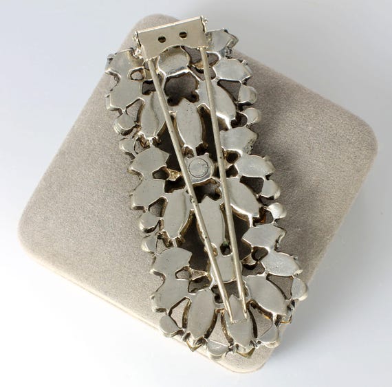 Large unsigned Eisenberg Clear Rhinestone Fur Cli… - image 3