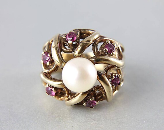 Vintage 10K gold Ruby Pearl Cocktail Ring, size 4… - image 2