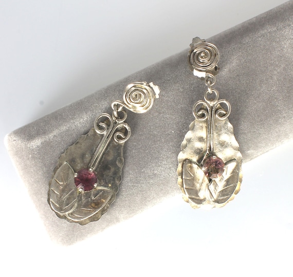 Modernist Hammered Silver Dangle Leaf Spiral Earr… - image 3