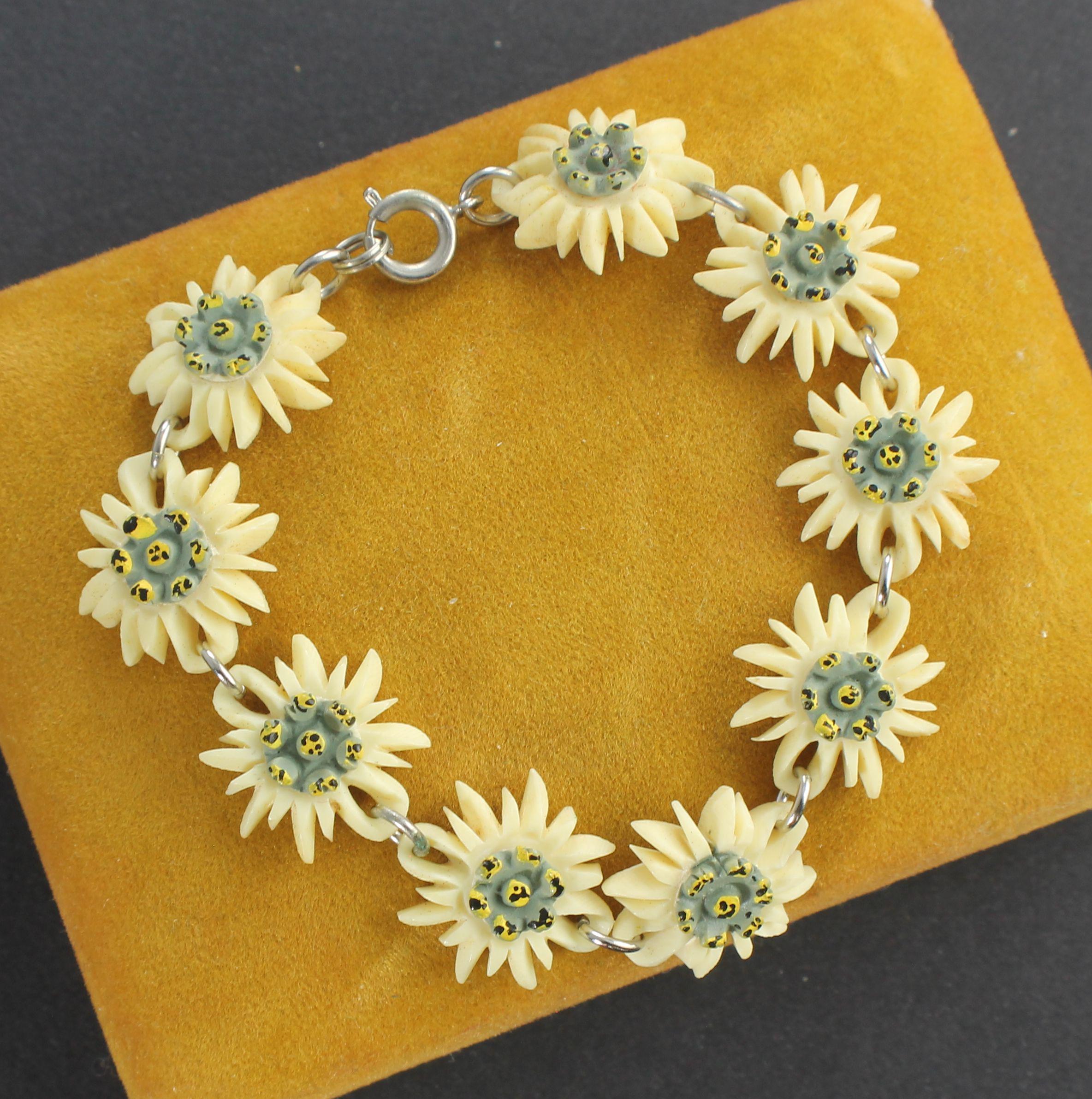 Vintage 1950s Signed Napier White Resin Flowers Bracelet