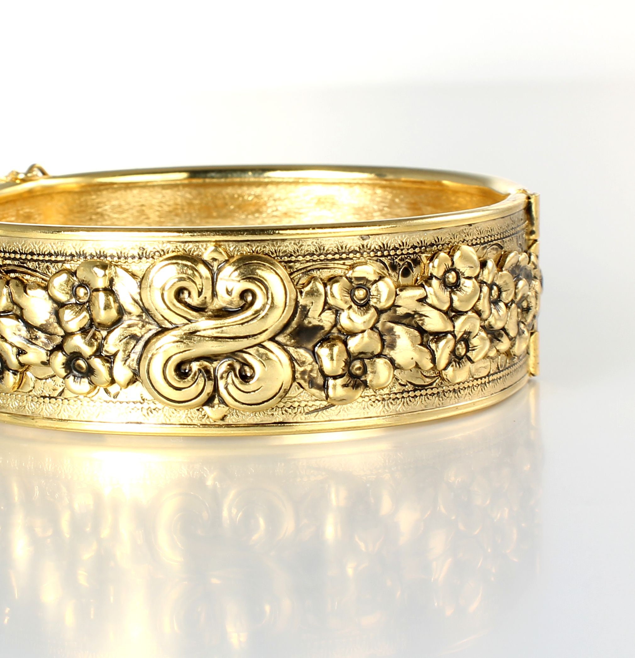 Art Nouveau Hinged Flower Bangle Bracelet Gold Tone Repousse