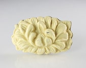 Vintage Molded celluloid plastic Chrysanthemum Brooch, mum flower brooch, cream celluloid jewelry