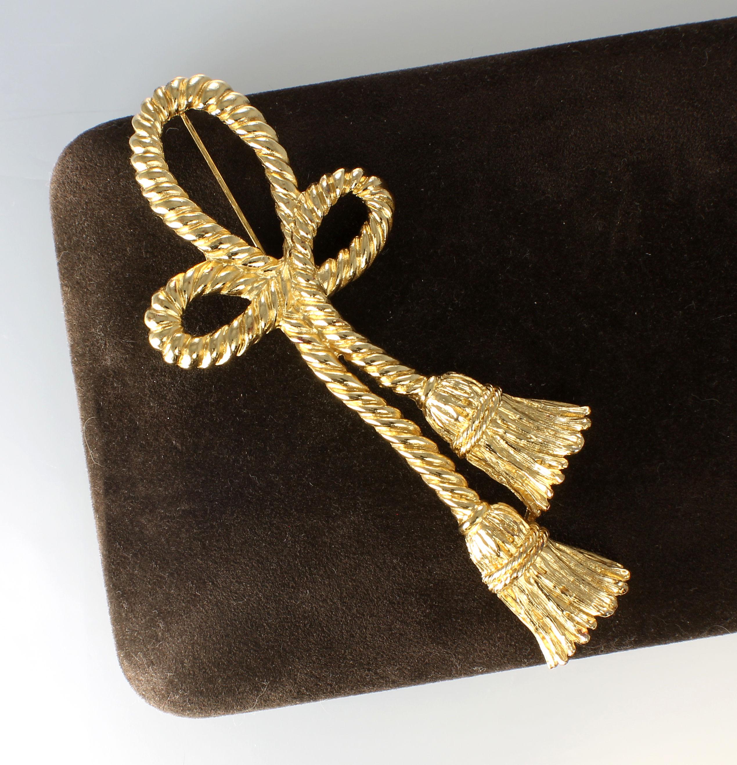 Givenchy Gold Brooch - Etsy display picture 2