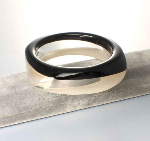 Chunky Thick Laminated Black Clear Tan Lucite Bangle Bracelet, 8 inch long