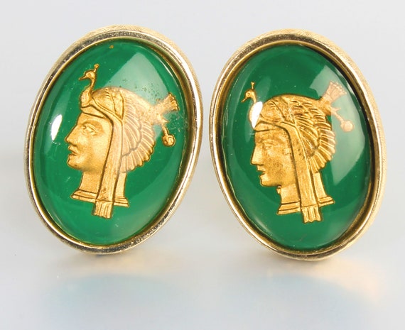 Goddess Hera vintage Cuff links Green Lucite, sig… - image 1