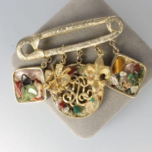 Renaissance Crest Fleur de Lis Chatelaine Brooch Heraldic Crest 1960s jewelry