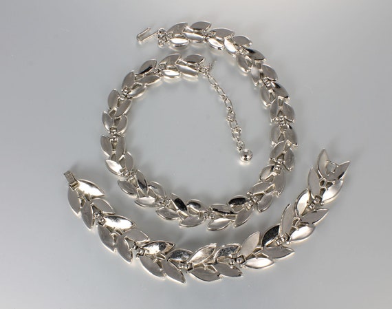 Crown Trifari Leaf Necklace Bracelet Set Brushed Silver Tone 1960s