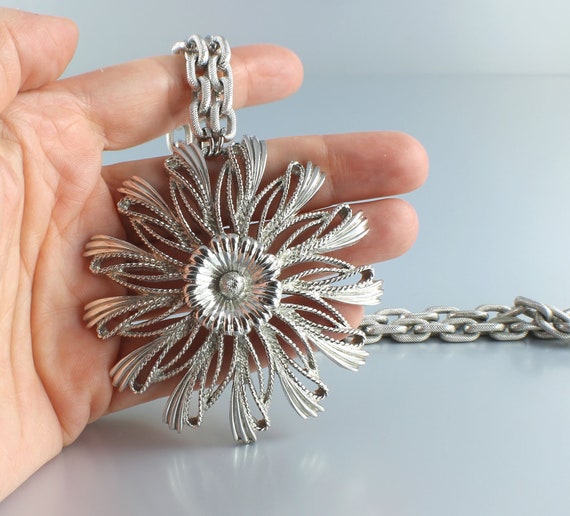 Huge Modernist Monet Daisy Flower Necklace 1960s … - image 1