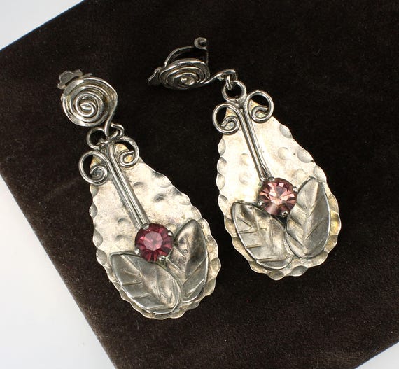 Modernist Hammered Silver Dangle Leaf Spiral Earr… - image 1