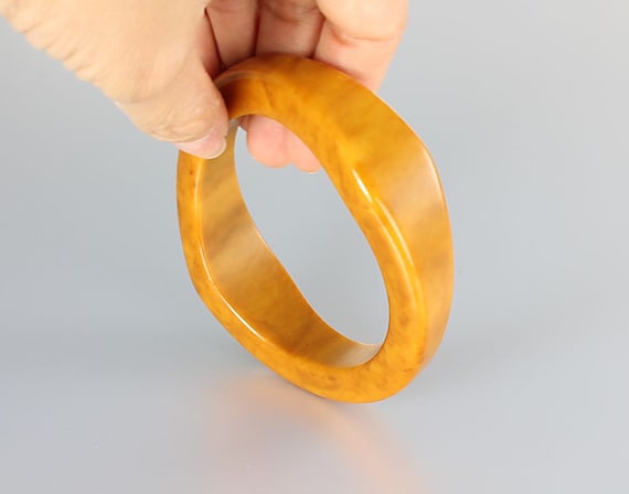 Thick Butterscotch Marbled Bakelite Bangle 7.75 i… - image 2