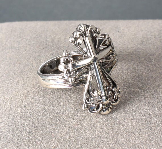 925 Sterling Cross Goth Ring, size 5, religious Christian jewelry