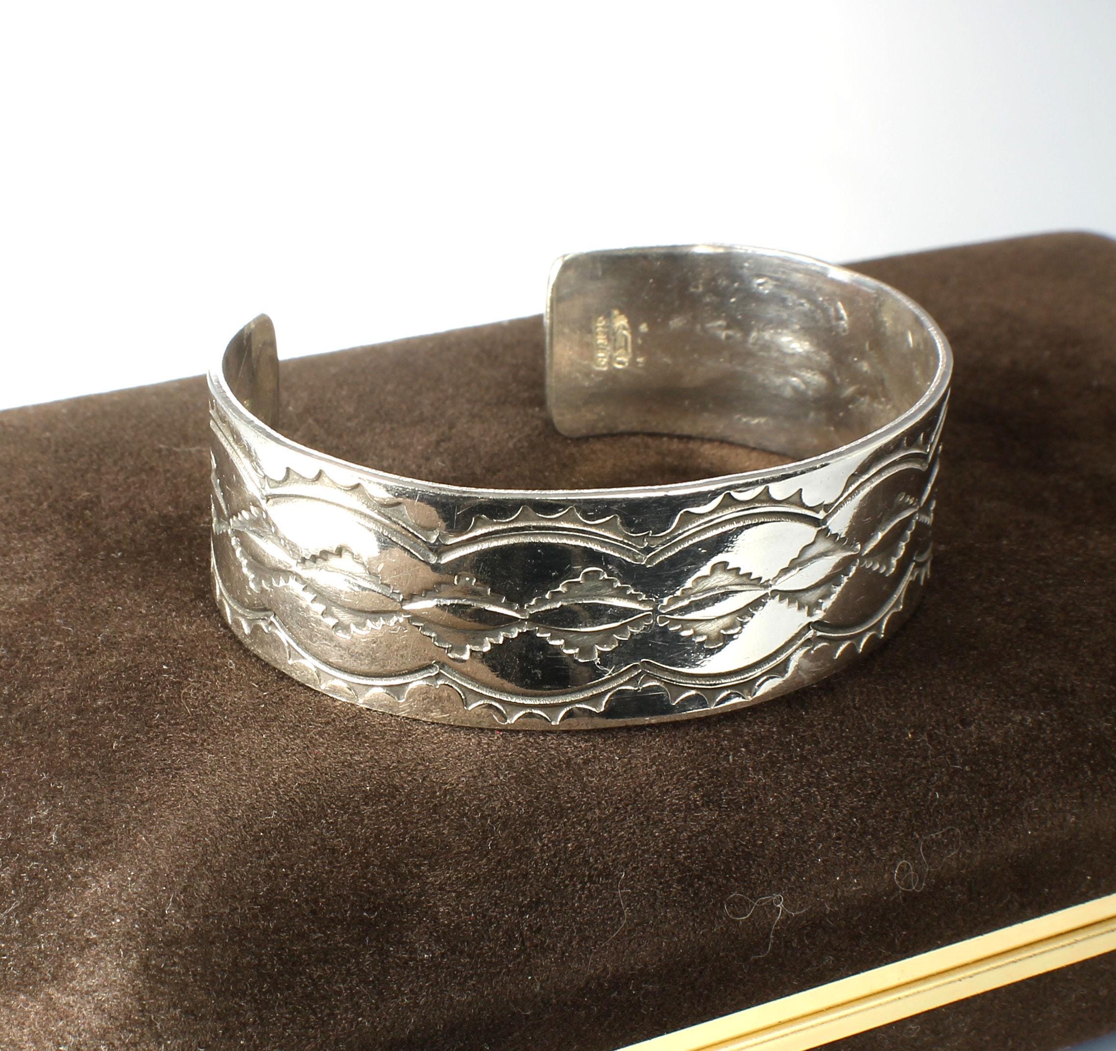 Navajo Sterling Carinated Cuff Bracelet, 32.1 Grams, Native
