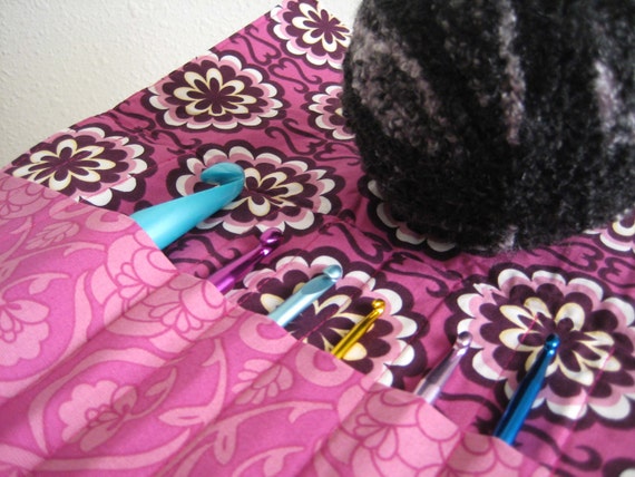 Crochet Hook Case with Zipper & Pockets - Step by Step Pattern Assembly 