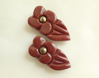 Vintage Pair Bakelite Flower Dress Clips 1940s Deep Carved Burgundy