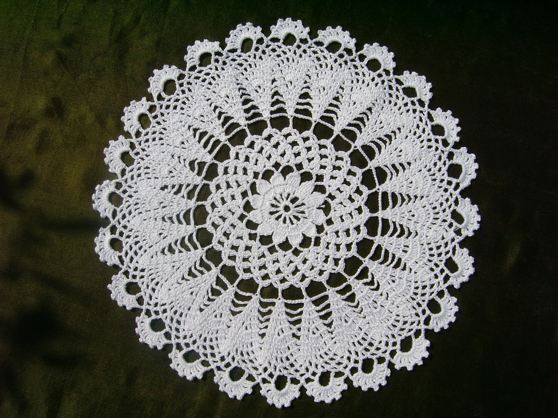 White Crochet Doily / Lace Doily / Round 11 Inches - Etsy