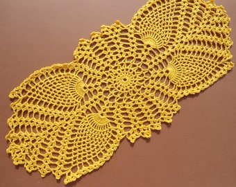 Yellow crochet doily, oval crocheted doily, pineaplle doily, crochet centerpiece, yellow doilies, yellow lace doily, 15 " X 6 "