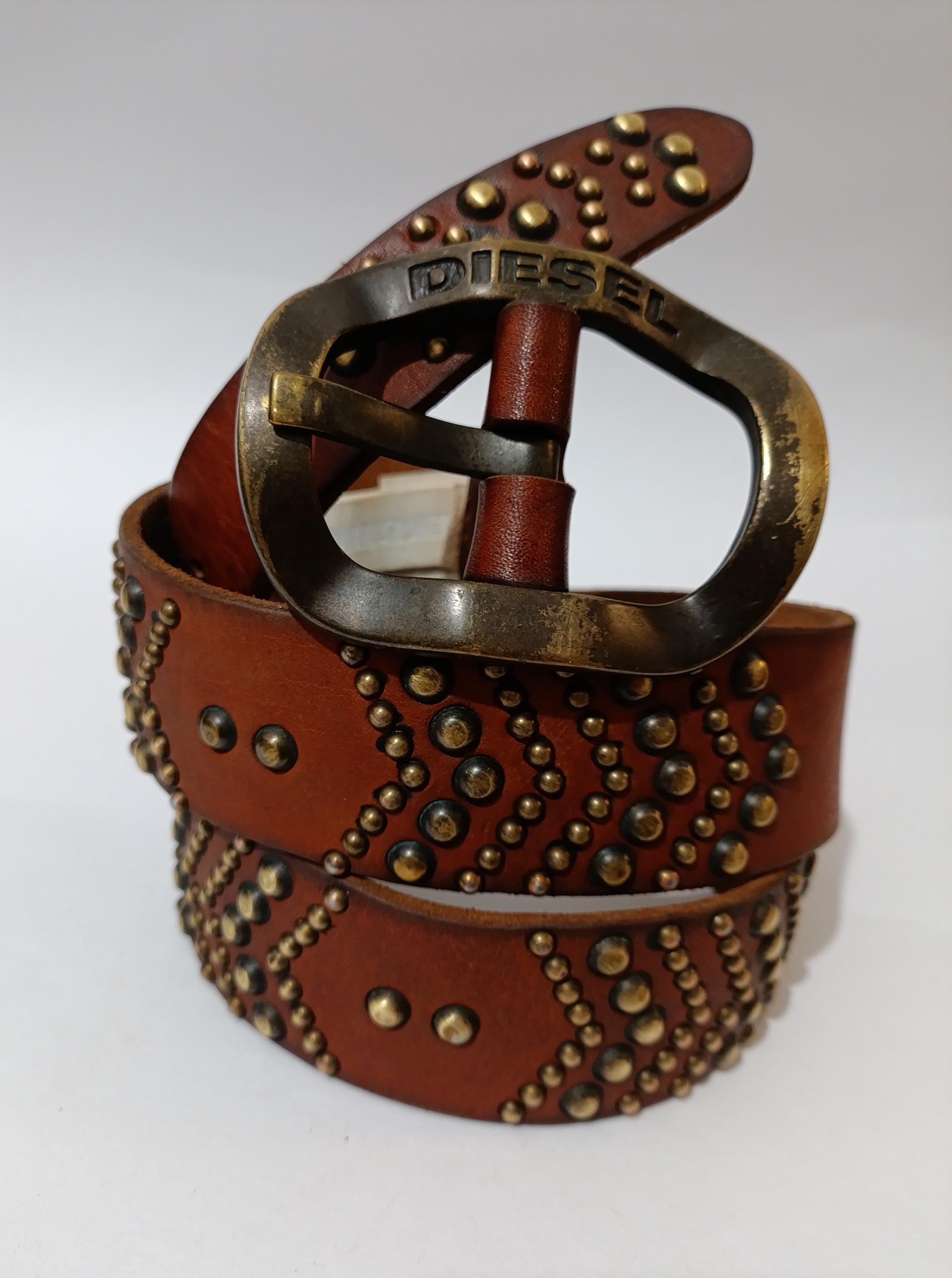 Diesel belt logo system Authentic used T13254 Leather D Logo Belt with Enamel Buckle | Diesel® US main image 2
