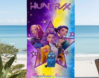 Serviette de plage personnalisée en microfibre K-Pop HUNTRIX, serviette de merch pour filles Demon Hunter nom personnalisé, serviette pour enfants, cadeau pour elle, cadeau d'anniversaire
