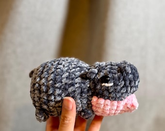Moo Deng – Peluche hipopótamo hecho a mano / Amigurumi Hipopótamo