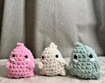 Peluche de dinosaurio mini hecho a mano / Dinosaurio de ganchillo