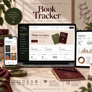 Puede incluir: Una interfaz digital de seguimiento de libros mostrada en una computadora portátil, tableta y teléfono inteligente. La pantalla muestra análisis de lectura, colecciones de libros y objetivos. Un cuaderno de espiral granate, un bolígrafo y una taza.