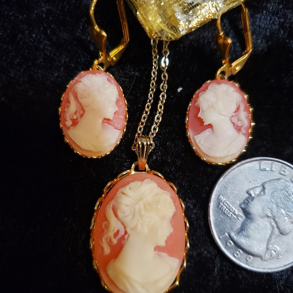 Beautiful Victorian Vintage Style Coral in Gold lace Fashion Cameo Jewelry Set. For Weddings, Gifts, Collectables, or Dress up!