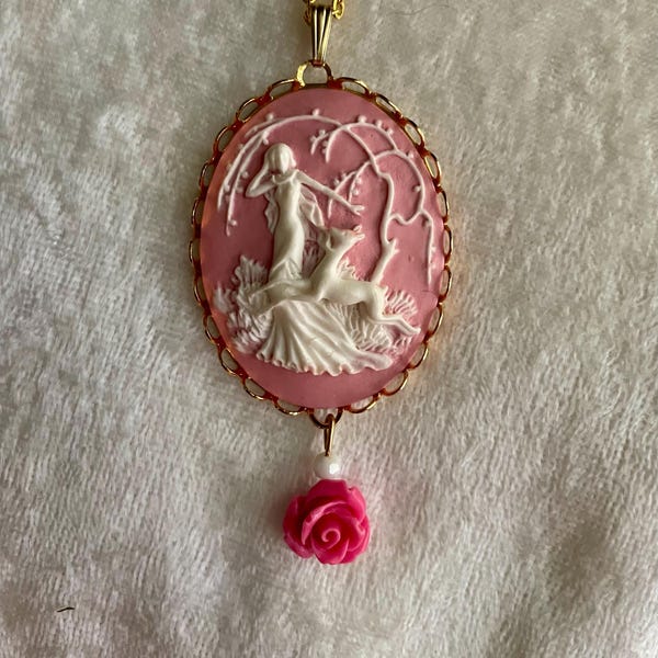 Vintage Victorian Style Diana Cameo Pendant: Pink Rose w Bead, Gold Setting