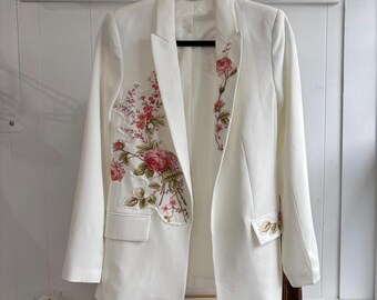 Upcycled White Floral Blazer Flower Appliqué Bridal Shower Wedding Spring Summer Event Size 2 Small