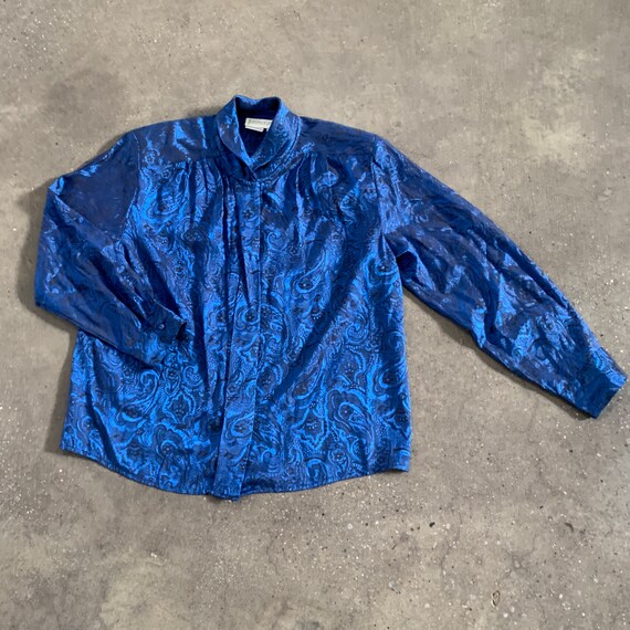 80s Vintage Blue Paisley Brocade Secretary Blouse… - image 3