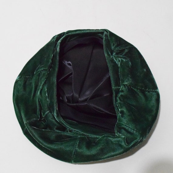 70s Vintage Green Velvet Beret Cap Womens Hat - image 4