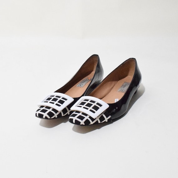 Vintage 80s Kitten Heels Black Patent Leather Fla… - image 1