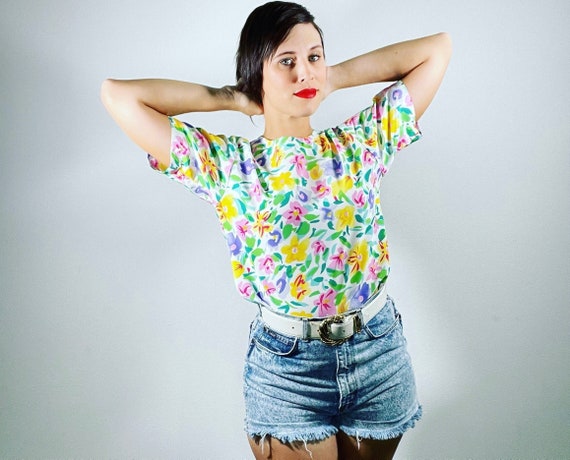 Vintage 80s Floral Blouse Pastel Preppy T Shirt - image 1