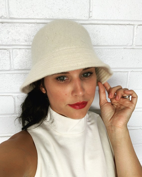 70s Vintage White Fuzzy Wool Bucket Hat - image 1