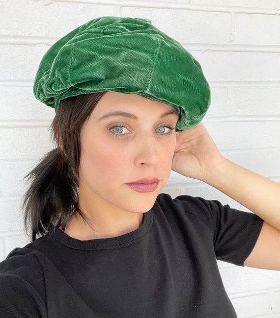 70s Vintage Green Velvet Beret Cap Womens Hat - image 2