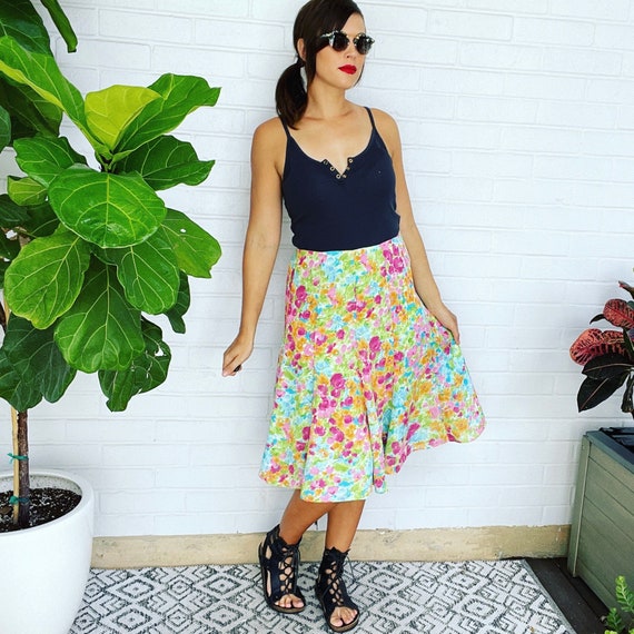 90s Vintage High Waisted Skirt Pastel Floral Trum… - image 1