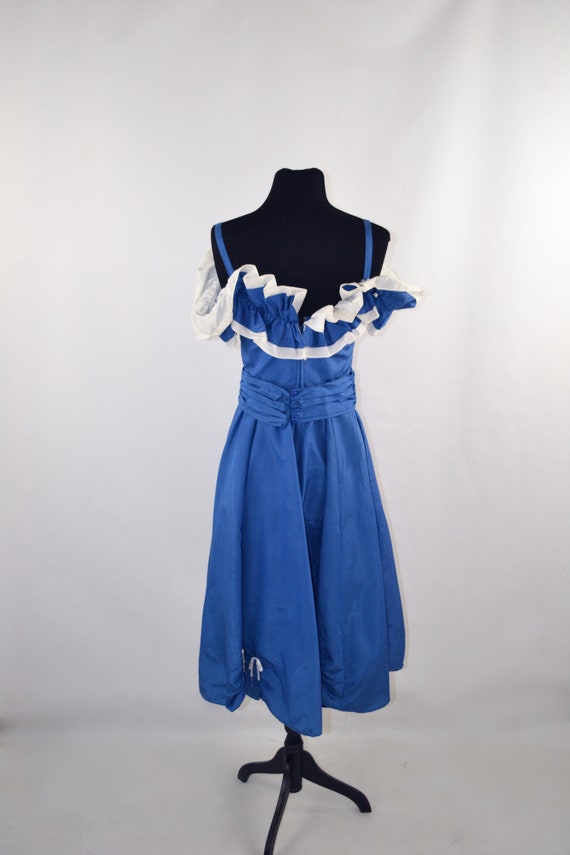 1970s Blue and White Off The Shoulder Ruffled For… - image 5