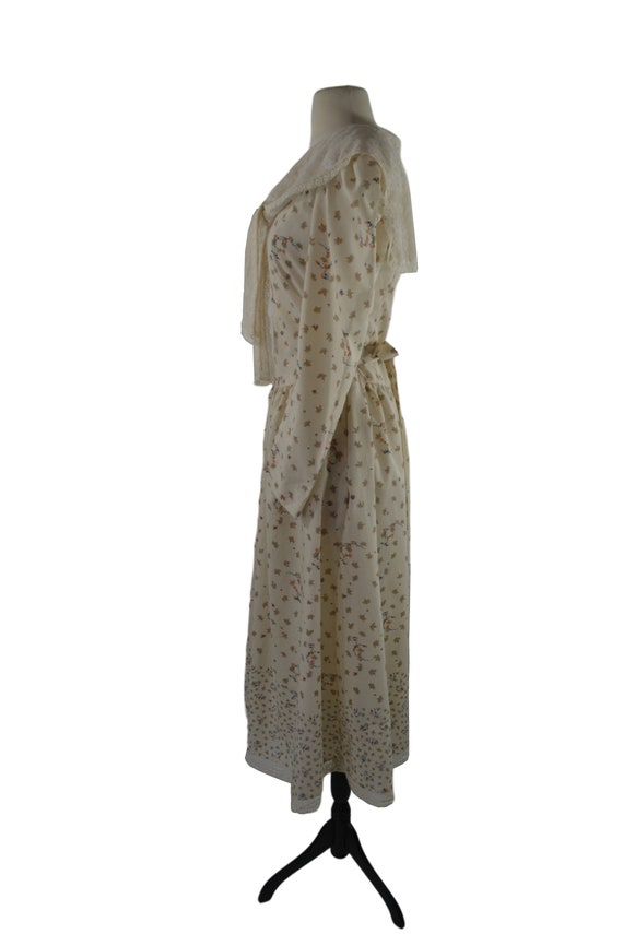 1960s/1970s Ivory Floral Print, Lace Shawl Collar… - image 6
