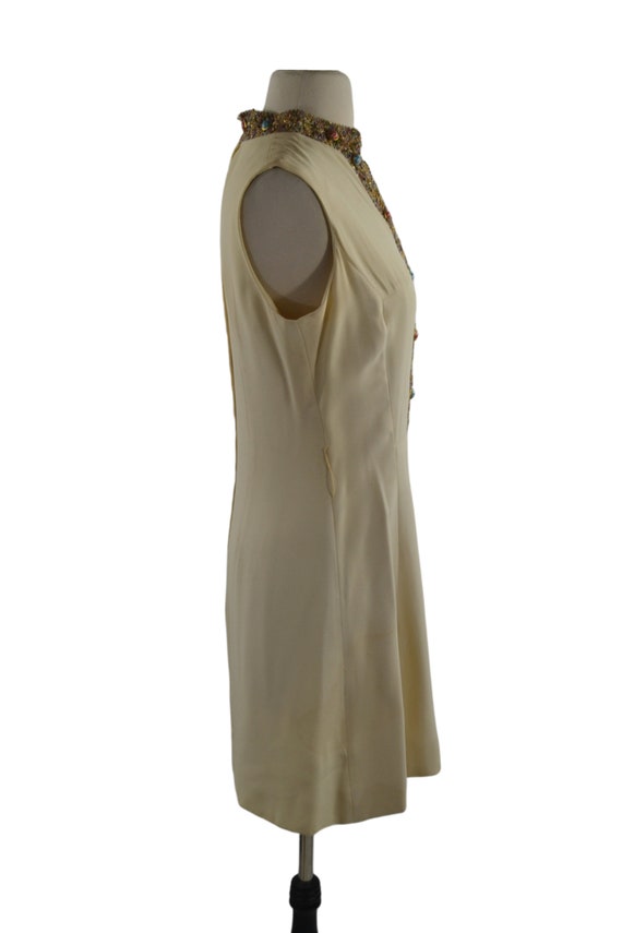 1960s/1970s Ivory Sleeveless MOD Mini Dress, Gimp… - image 4
