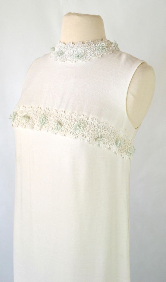 1970's White Sleeveless Empire Waist Bridesmaid, … - image 3