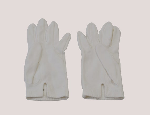 1960s White Ladies Wrist Length Gloves by Grandoe… - image 5