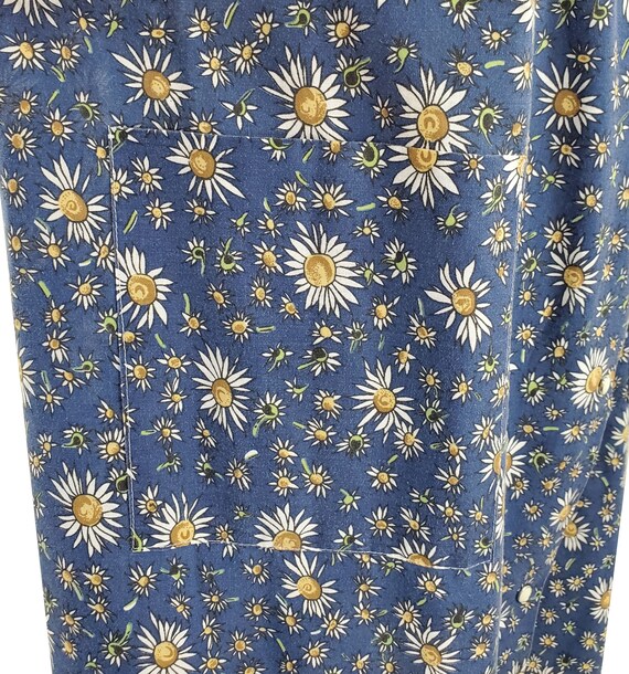 1970s/1980s Blue Daisy Print Smock Muu-muu Dress … - image 7