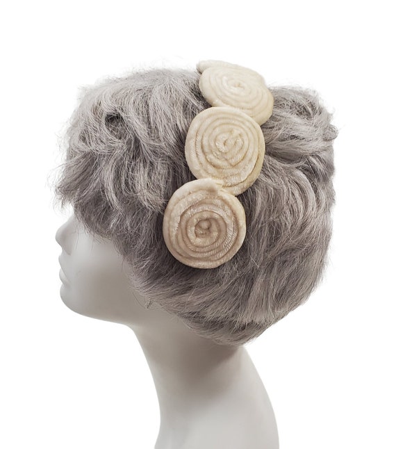 1950s/1960s Cream Velvet Spiral Design Headband F… - image 1