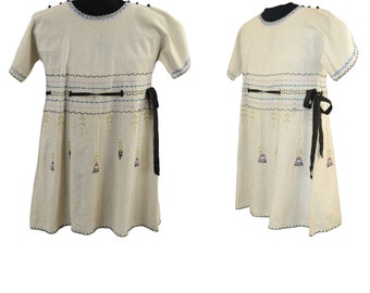 1960s Girls Natural Linen Primitive Embroidered Dress, Size 4/6
