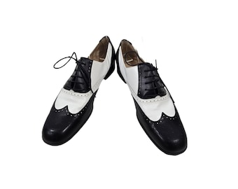 vintage Salvatore Ferragamo Spectator, mocassins noirs et blancs, taille 8AA
