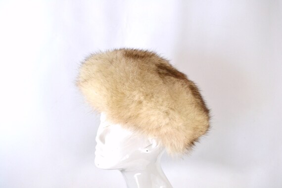 Vintage White Snow Arctic Fox Real Fur Winter Hat by Lowenthal's Vintage White Snow Arctic Fox Real Fur Winter Hat by Lowenthal's
